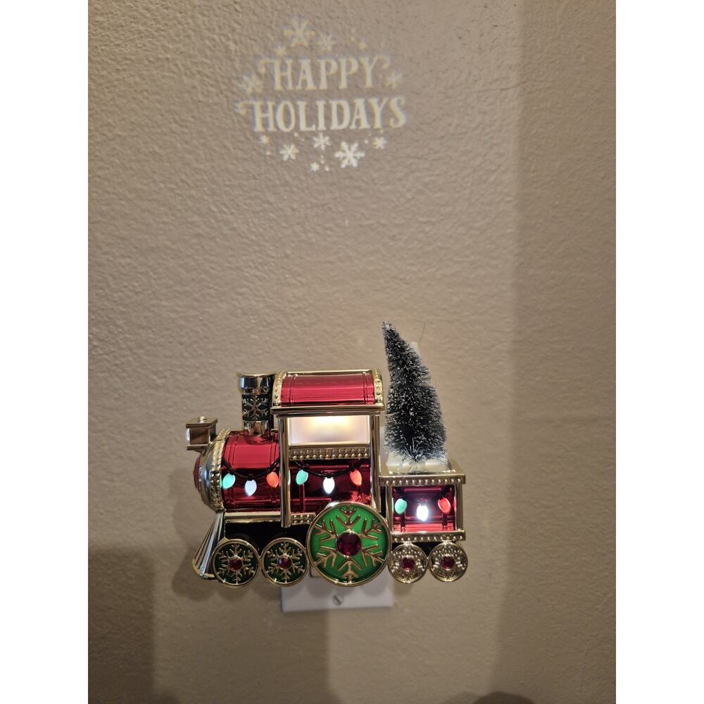 💥 Bath & Body Works Christmas Holiday Train Projector Wallflowers Plug In B5